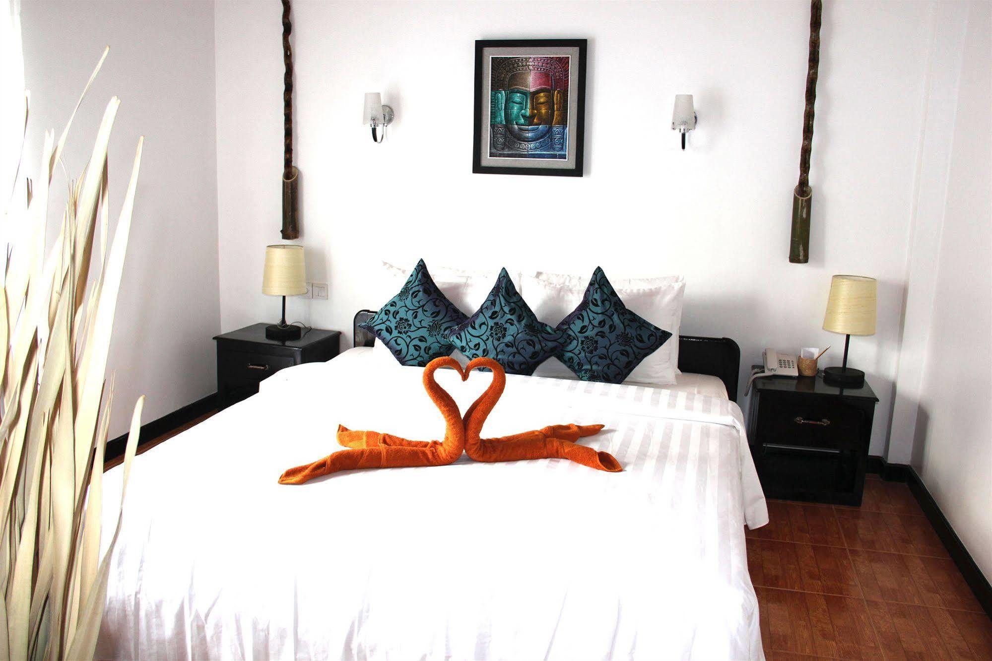 Golden Orchid Angkor Hotel Siem Reap Bagian luar foto