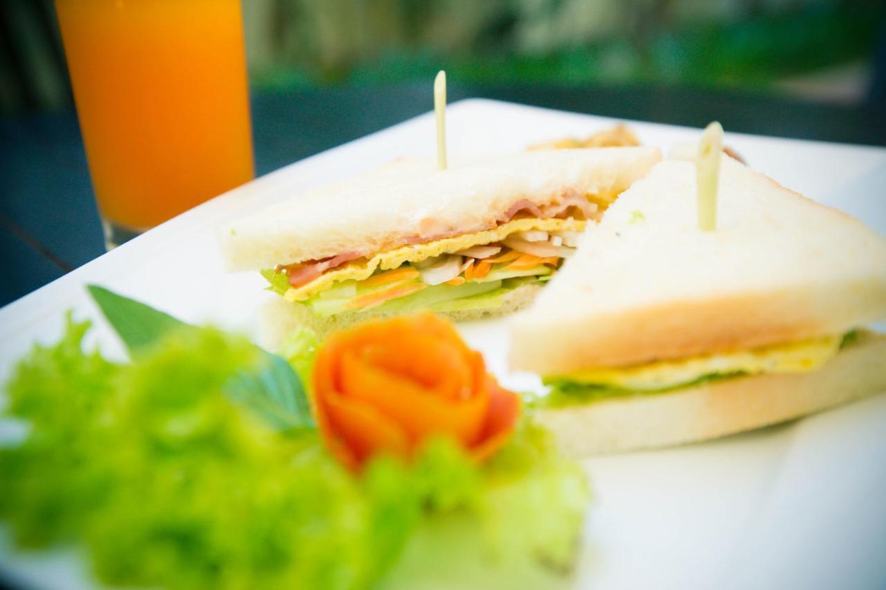 Golden Orchid Angkor Hotel Siem Reap Bagian luar foto